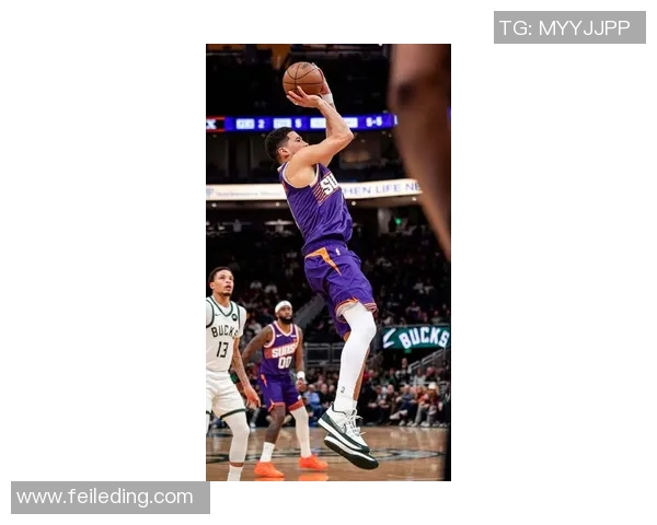 布克全场比赛状态火热高光瞬间集锦展现超级得分手风采 布克全场比赛状态火热高光瞬间集锦展现超级得分手风采